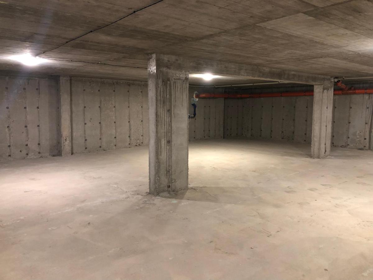 Luxury Apartment 2 Free Underground Parking Pazardjik Extérieur photo